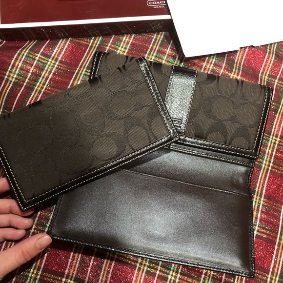 Brand new coach wallet - Picture 5 of 7